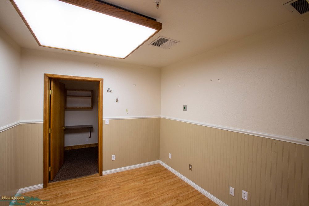 Medical Office Building - Clairmont Doctors Park: 2650 Edith Ave, Redding, CA 96001